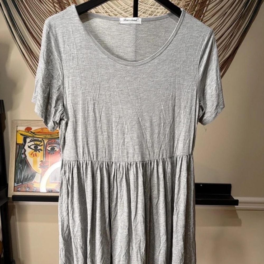 Short-Sleeve Gray Babydoll Tunic by